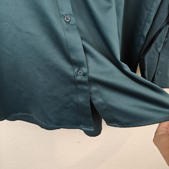 Lysse Kat Button Down Blouse Size Medium Women's Satin Button Up Shirt - Picture 10 of 15